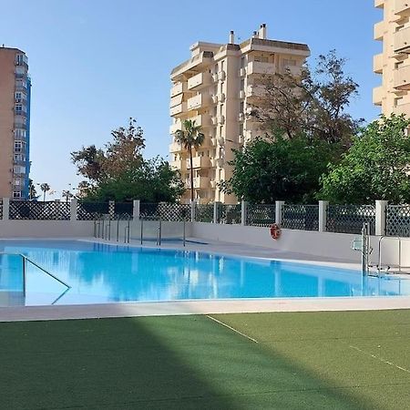 Elegante Alojamiento Con Piscina A 200 M Del Mar. Apartment Benalmadena Ngoại thất bức ảnh