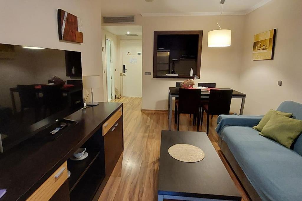 Elegante Alojamiento Con Piscina A 200 M Del Mar. Apartment Benalmadena Ngoại thất bức ảnh