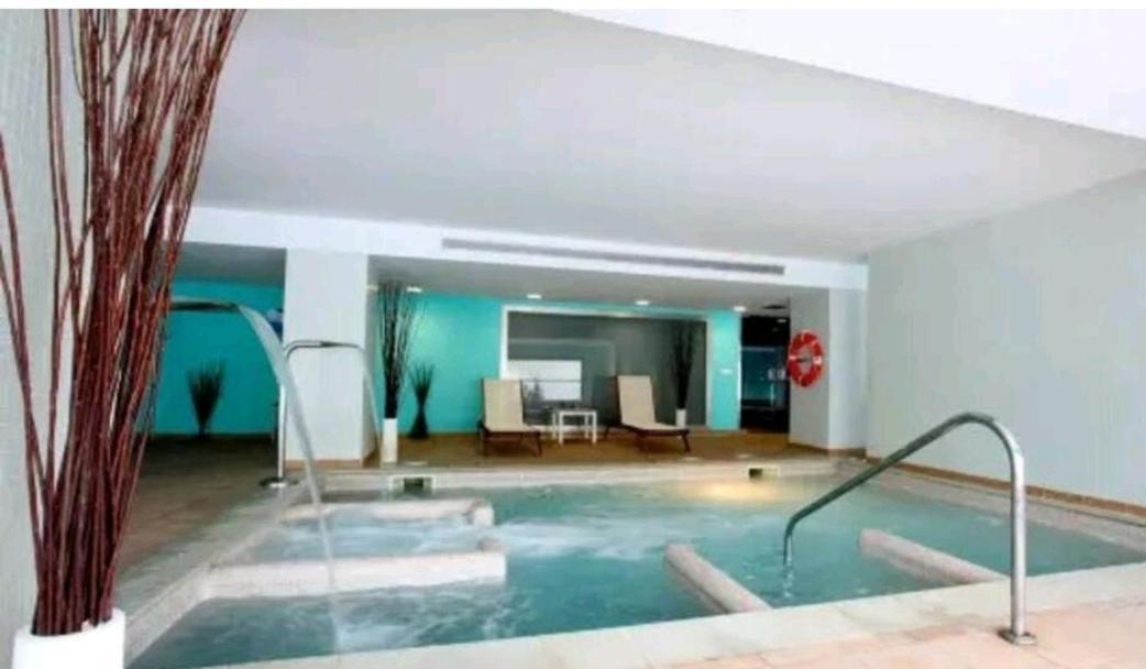 Elegante Alojamiento Con Piscina A 200 M Del Mar. Apartment Benalmadena Ngoại thất bức ảnh
